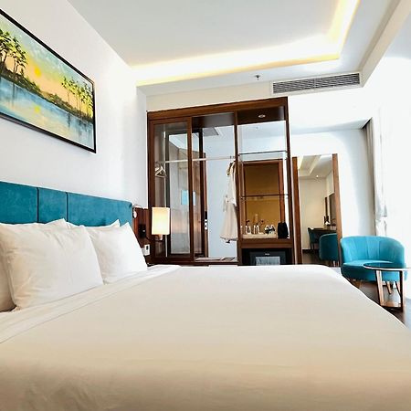 Maximilan Danang Beach Hotel Kültér fotó