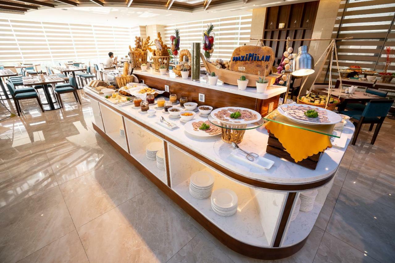 Maximilan Danang Beach Hotel Kültér fotó