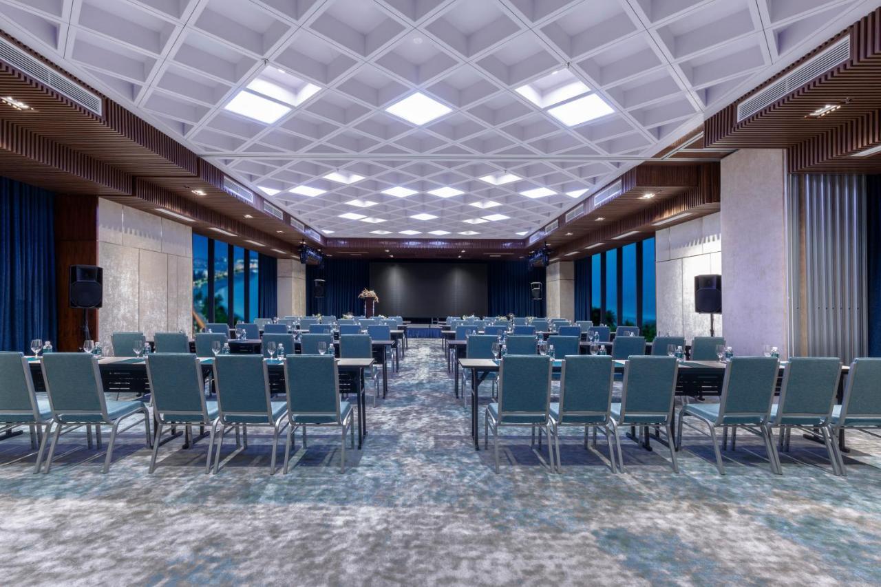 Maximilan Danang Beach Hotel Kültér fotó